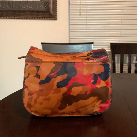 Patricia Nash Camo Italian Leather Crossbody Bag - Picture 3 of 9